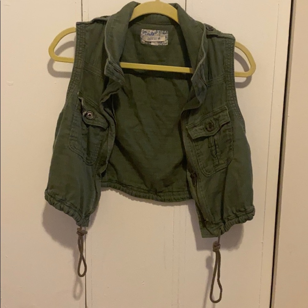 Army green moto cropped zip up vest